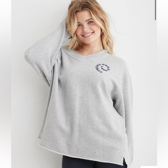 Aerie‎ Wonder V-Neck Sweatshirt Gray - Picture 2 of 8